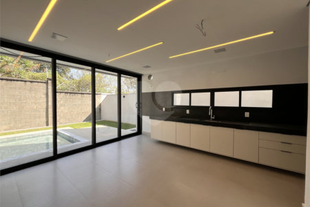 Casa à venda ou para alugar com 4 quartos, sendo 3 suítes, no condomínio Alphaville Nova Esplanada 1, Votorantim - SP