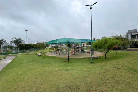 Lote à venda no Condomínio Village Damha IV