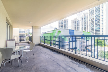 Apartamento à venda com 4 suítes em Santo Amaro, São Paulo, SP