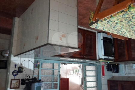 Casa à venda com 5 quartos, sendo 1 suíte,  em Jardim Anhangüera, Ribeirão Preto, SP
