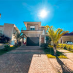 Sobrado à venda em Itupeva – 421,80 m² de terreno – 254,28 m² de área construída – 3 dormitórios – 4 banheiros – 4 vagas de garagem