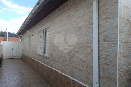 Casa à venda com 3 quartos, sendo 1 suíte,  em Esplanada Mendes Moraes, São Roque, SP
