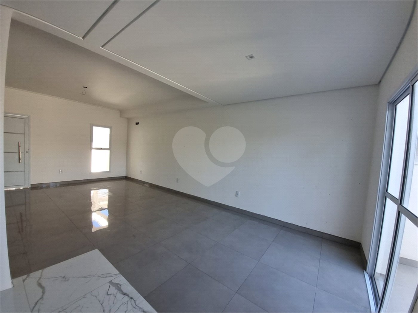 Casa à venda com 3 quartos, sendo 1 suíte, no condomínio Residencial Américo Figueiredo, Sorocaba - SP