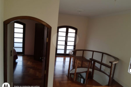 Casa à venda com 3 quartos, sendo 1 suíte, em Bosque dos Eucaliptos, São José dos Campos, SP