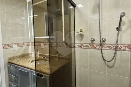 Apartamento à venda com 2 quartos, sendo 1 suíte,  em Laranjeiras, Rio de Janeiro, RJ
