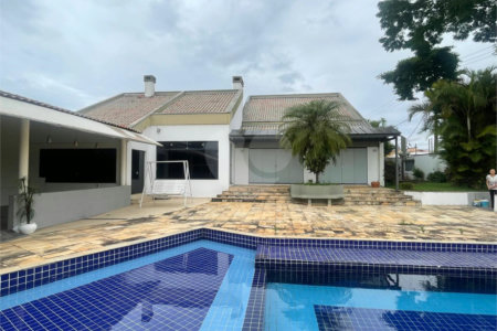 Sobrado à venda com 3 quartos, sendo 1 suíte,  em Jardim Armênia, Mogi das Cruzes, SP