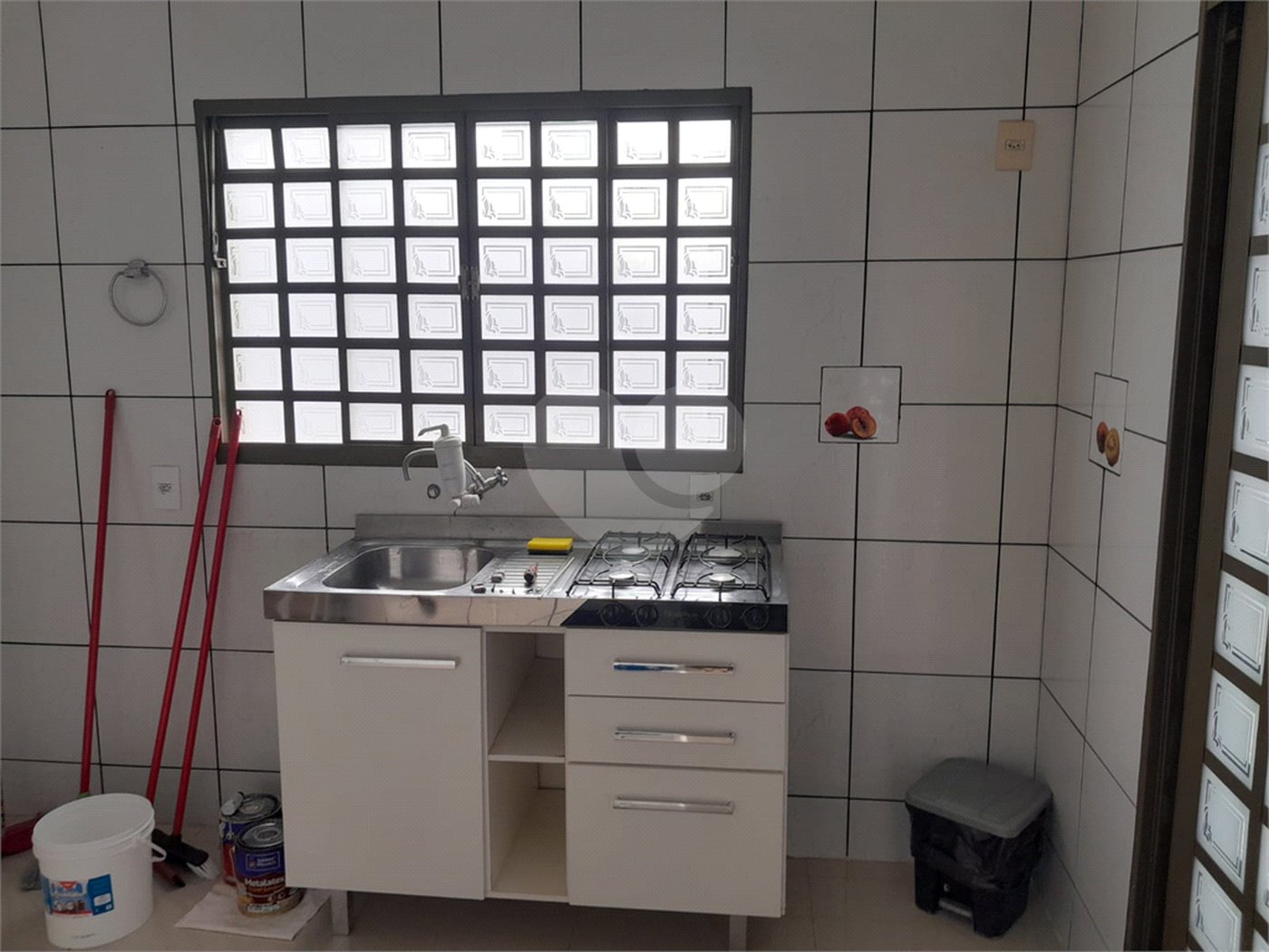 Sobrado á venda, com 03 Dormitórios, em Ibaté.