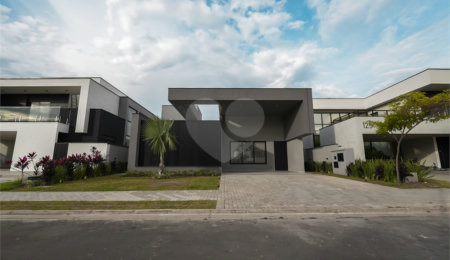 Casa à venda com 4 suítes no condomínio Alphaville Nova Esplanada 4, Votorantim - SP