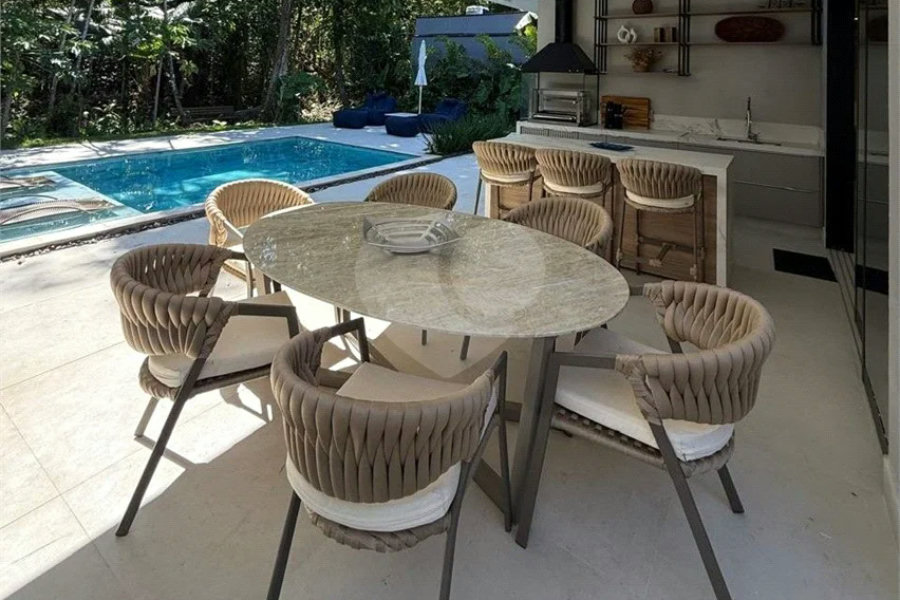 Casa à venda com 5 quartos, sendo 3 suítes, em Riviera de São Lourenço, Bertioga, SP