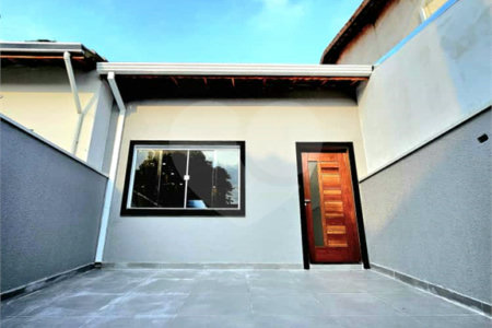 Casa à venda com 2 quartos, sendo 1 suíte, em Jardim Cambuci, Mogi das Cruzes, SP