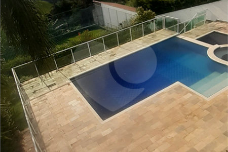 Casa em condomínio à venda ou para alugar com 5 quartos, sendo 3 suítes,  no Centro, Bom Jesus dos Perdões, SP