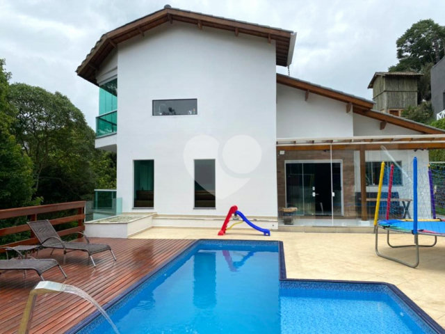 Casa à venda ou para alugar com 4 suítes no condomínio Associação Reserva das Hortênsias, Mairiporã - SP