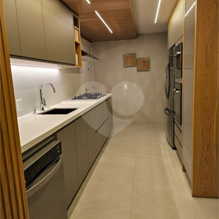 Apartamento à venda com 3 suítes em Mirandópolis, São Paulo, SP