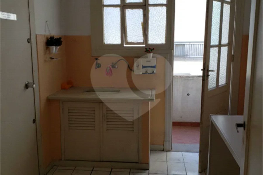 Apartamento de 80m2 à venda com 2 dormitórios e terraço no Centro