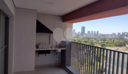 Apartamento à venda com 2 quartos, sendo 1 suíte,  em Santo Amaro, São Paulo, SP