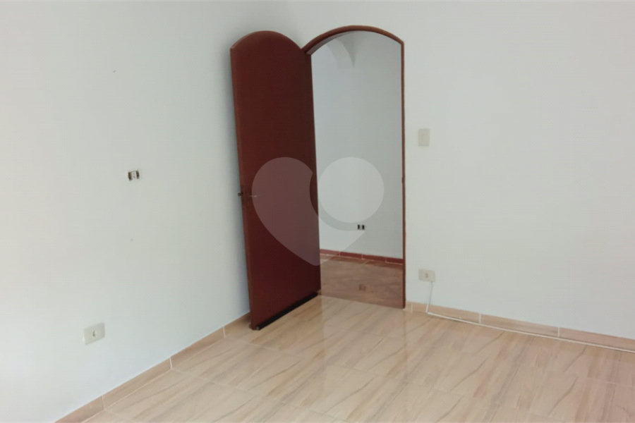 Casa Térrea à venda com 3 quartos, sendo 1 suíte, em Vila Irmãos Arnoni, São Paulo, SP