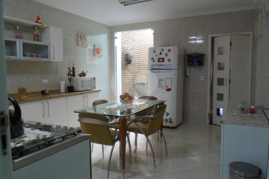 Sobrado à venda com 3 quartos, sendo 1 suíte, em Vila Dom Pedro Ii, São Paulo, SP