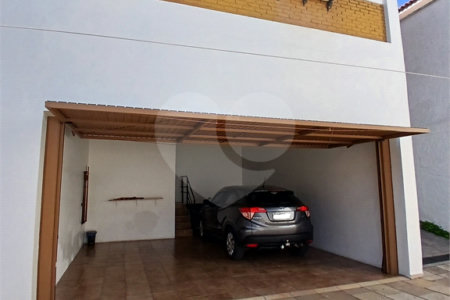 Sobrado à venda com 4 quartos, sendo 2 suítes, em Jardim Leonor, São Paulo, SP