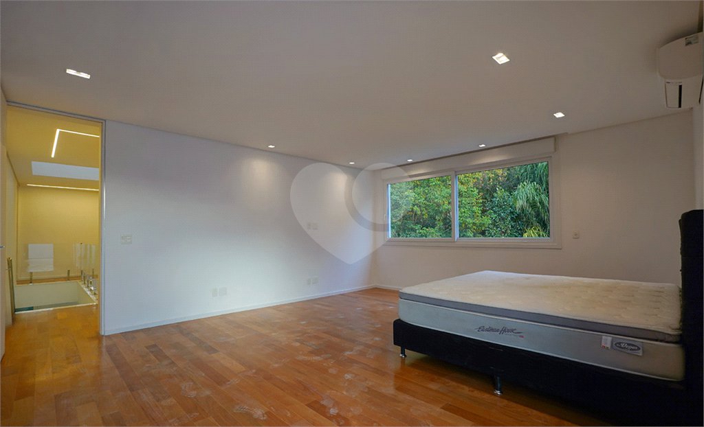Casa para alugar com 4 suítes no condomínio Hípica Garden, São Paulo - SP
