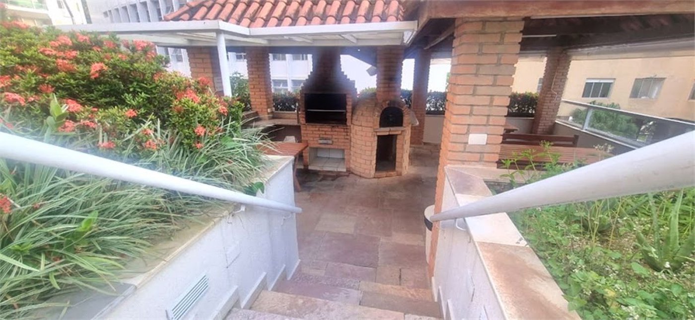 Apartamento porteira fechada com vista para o mar e lazer completo em Pitangueiras – Guarujá