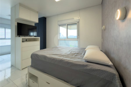 Apartamento à venda com 4 quartos, sendo 2 suítes, em Pinheiros, São Paulo, SP