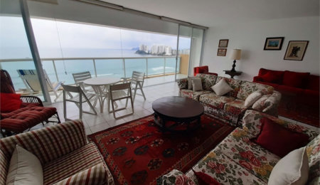 Apartamento Residencial à venda, Pitangueiras, Guarujá - AP0163.