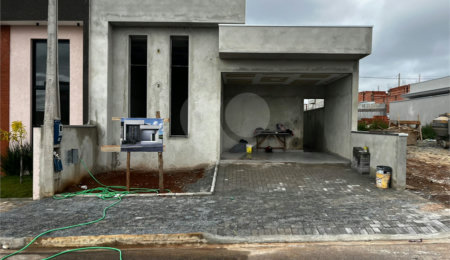 Casa à venda com 3 quartos, sendo 1 suíte,  no condomínio Residencial Tivolli, Itapetininga - SP