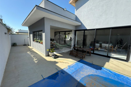 Casa à venda com 3 suítes no condomínio Reserva Central Parque, Salto - SP