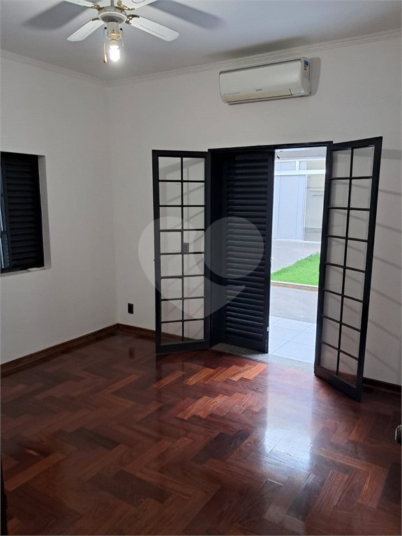 Sobrado à venda com 3 suítes em Nossa Senhora Aparecida, Paulínia, SP