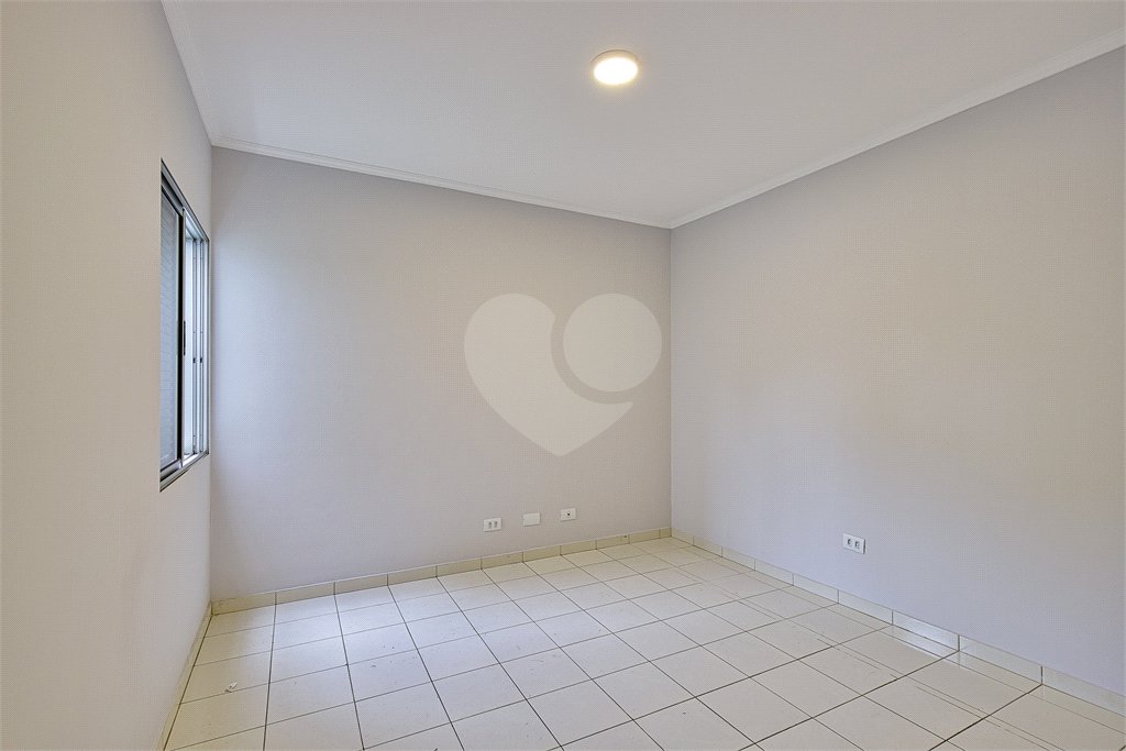 Casa à venda com 3 quartos, sendo 1 suíte, em Alto da Boa Vista, São Paulo, SP