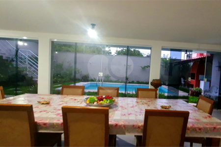 Casa à venda com 5 quartos, sendo 4 suítes,  em Vila Tramontano, São Paulo, SP