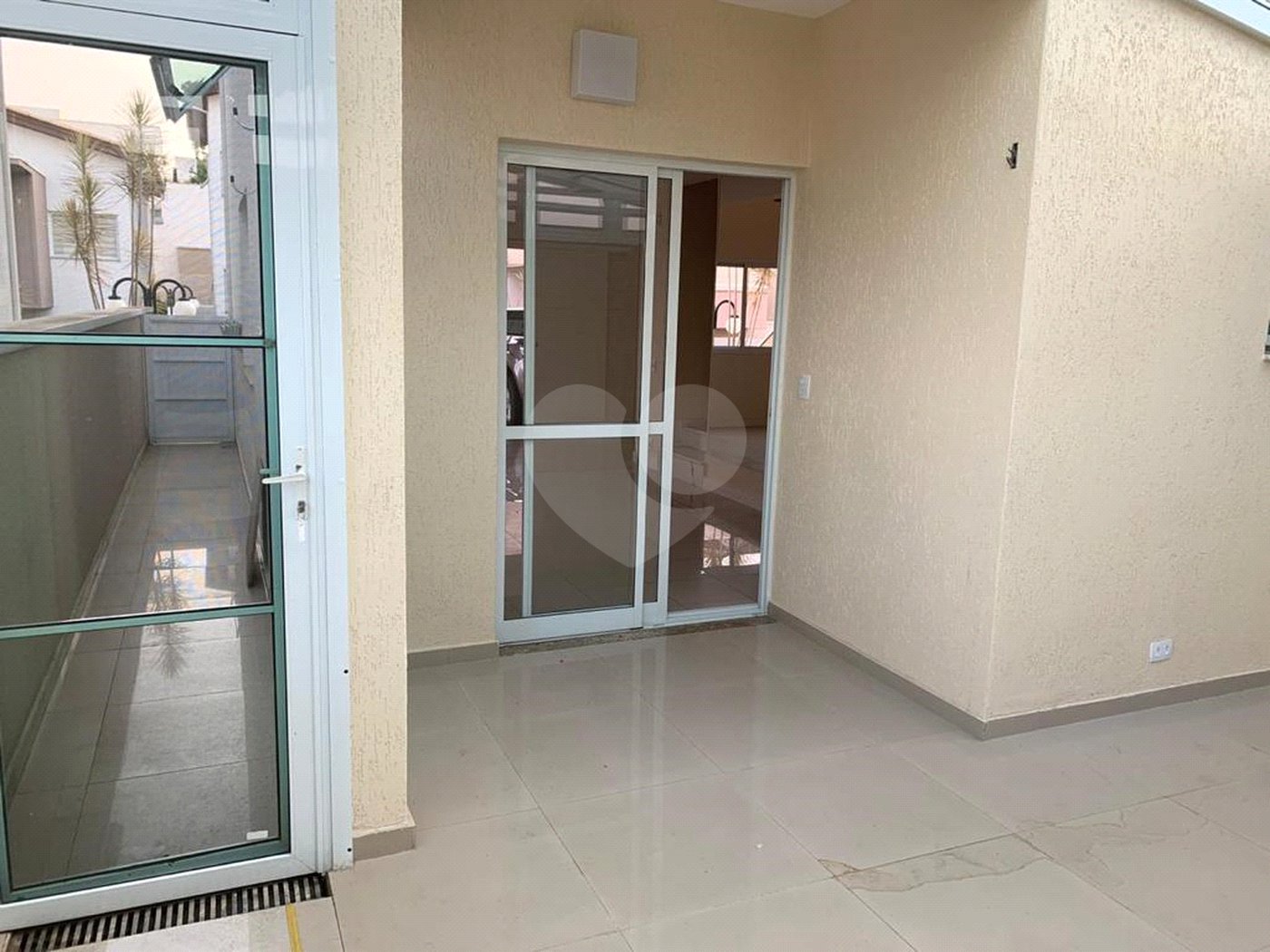 Casa à venda com 3 quartos, sendo 1 suíte,  no condomínio Vivaldi Residencial, Mogi das Cruzes - SP