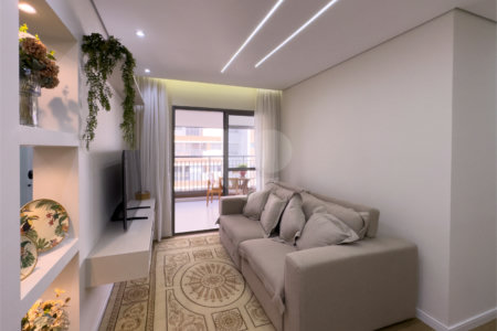 Apartamento à venda com 2 quartos, sendo 1 suíte,  em Jardim Prudência, São Paulo, SP
