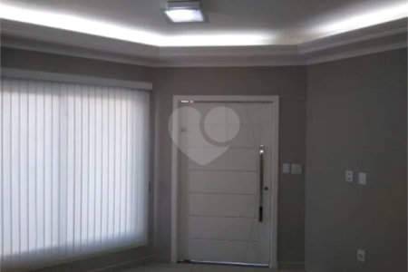 Casa à venda com 3 quartos, sendo 1 suíte, no condomínio Palmeiras Imperiais, Salto - SP