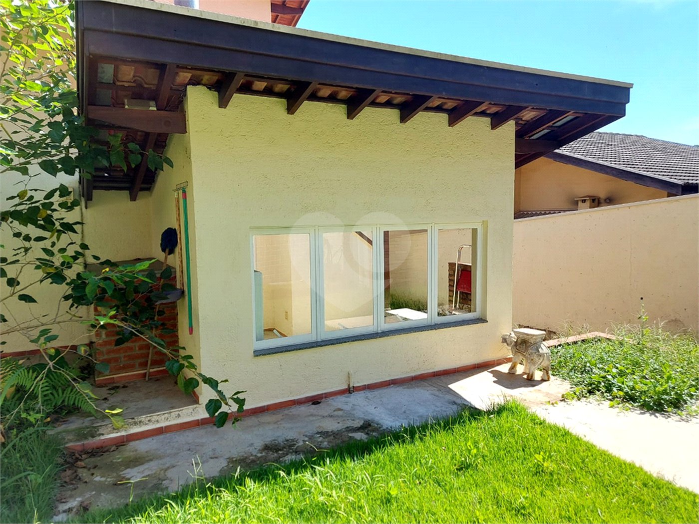 Casa charmosa e elegante localizada no deslumbrante Condomínio Villagio Capriccio Louveira SP