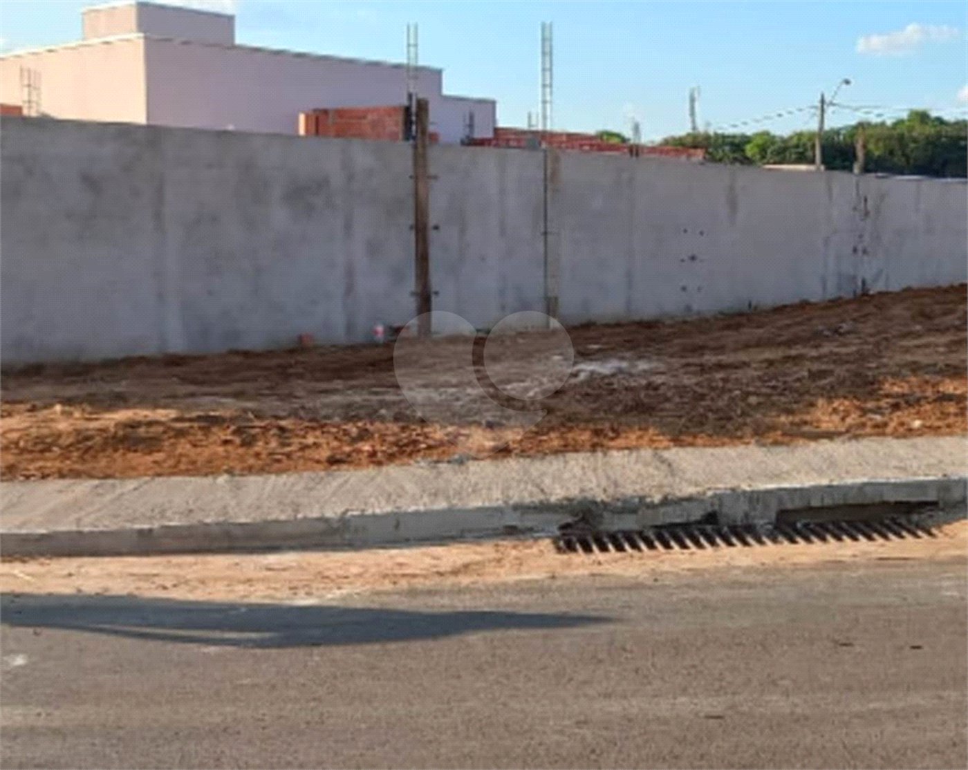 Terreno com 250,00 m² de área total, na Vila Carmem .