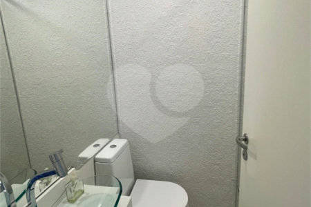 Apartamento à venda com 3 quartos, sendo 1 suíte,  em Vila Suissa, Mogi das Cruzes, SP