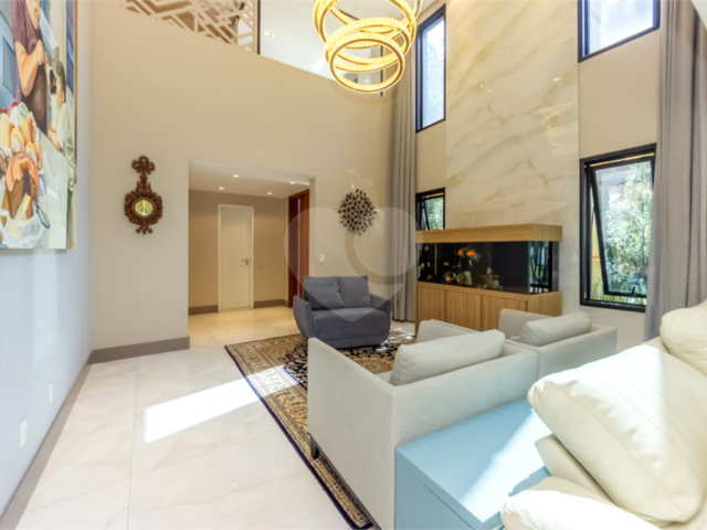 Casa à venda com 3 suítes no condomínio Reserva 8, São Paulo - SP