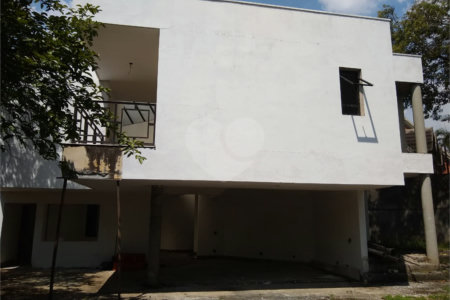 Sobrado à venda com 4 quartos, sendo 3 suítes,  em Morumbi, São Paulo, SP