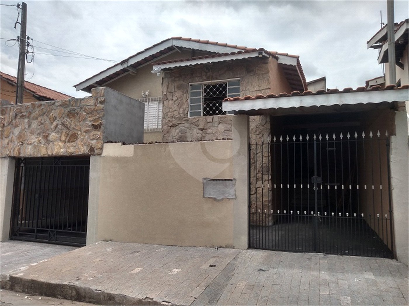 Casa Térrea à venda com 3 quartos em Jardim Alvinópolis, Atibaia, SP