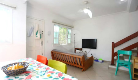 Casa à venda com 3 quartos, sendo 1 suíte, no condomínio Residencial Villagio, São Paulo - SP