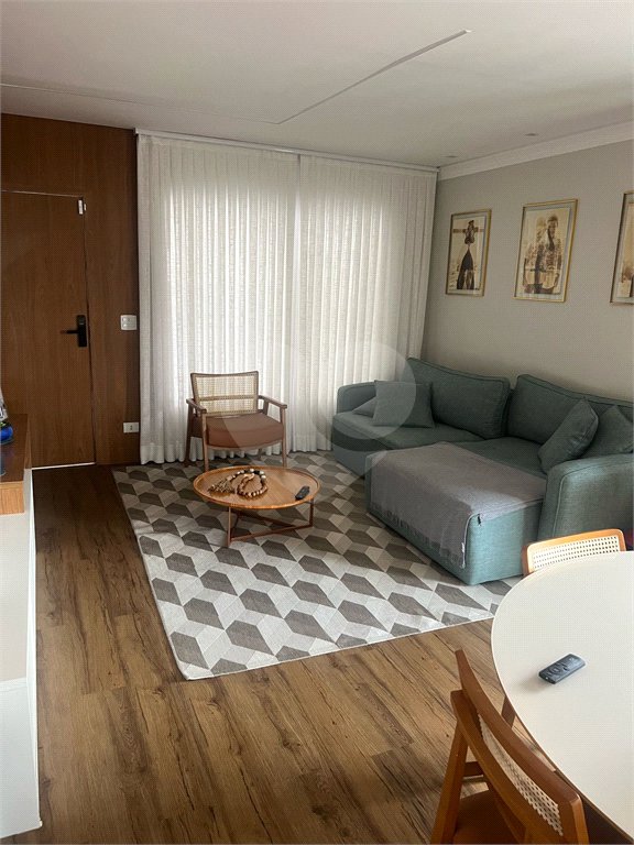 Sobrado à venda com 3 quartos, sendo 1 suíte,  em Vila Irmãos Arnoni, São Paulo, SP