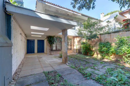 Sobrado à venda com 3 quartos, sendo 1 suíte, em Alto da Boa Vista, São Paulo, SP