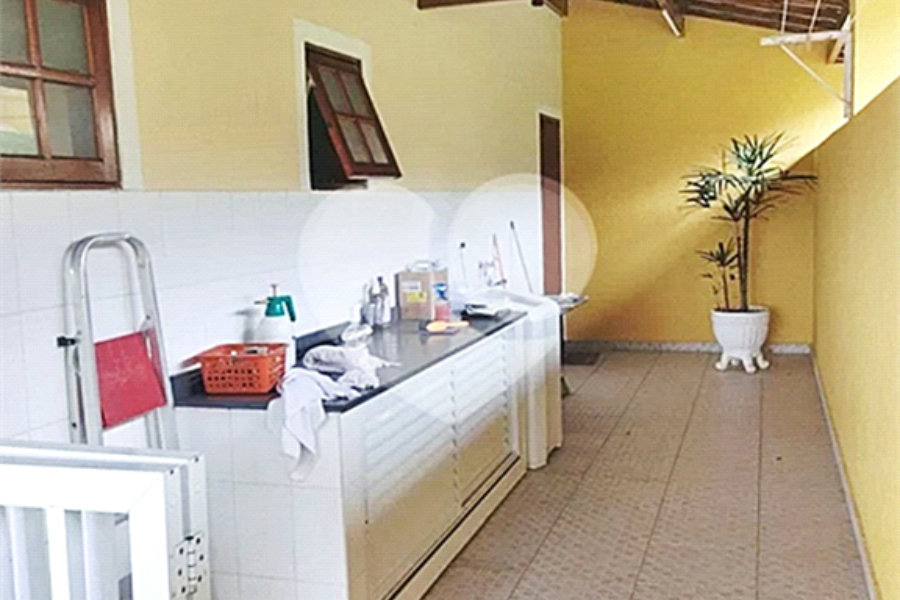 Casa à venda com 4 quartos, sendo 3 suítes, em Luiz Fagundes, Mairiporã, SP