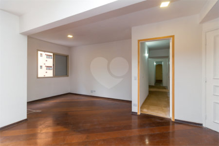 Apartamento à venda com 4 quartos, sendo 2 suítes, em Brooklin, São Paulo, SP