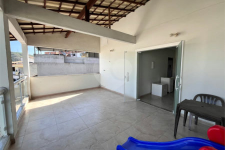 Casa à venda com 4 quartos, sendo 1 suíte, em Campo Grande, Rio de Janeiro, RJ