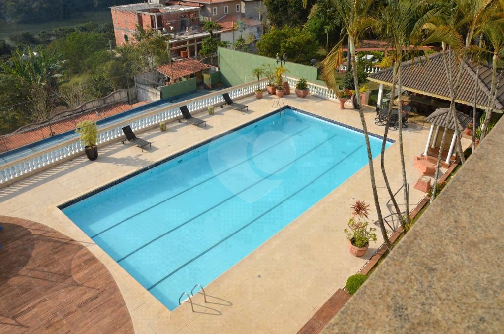 Casa à venda com 8 quartos, sendo 5 suítes, em Serra da Cantareira, Mairiporã, SP