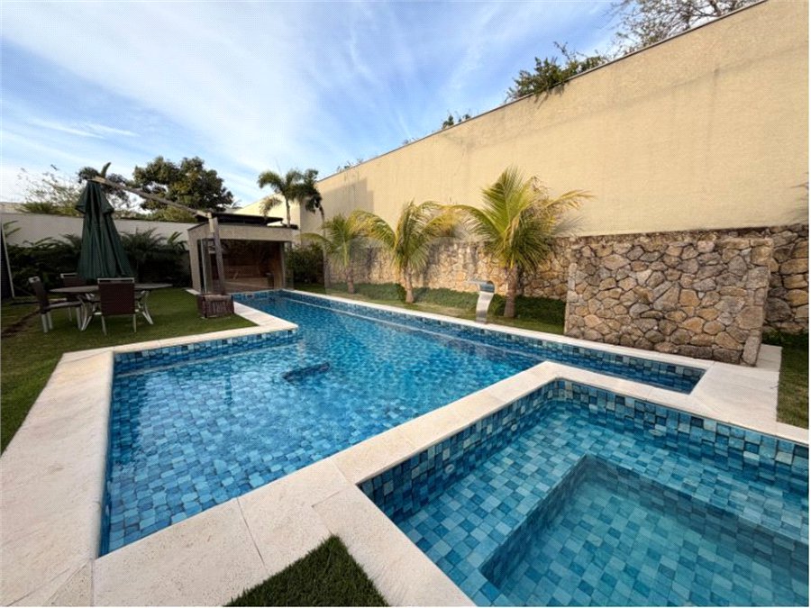 Casa à venda com 5 suítes no condomínio Saint Patrick, Sorocaba - SP