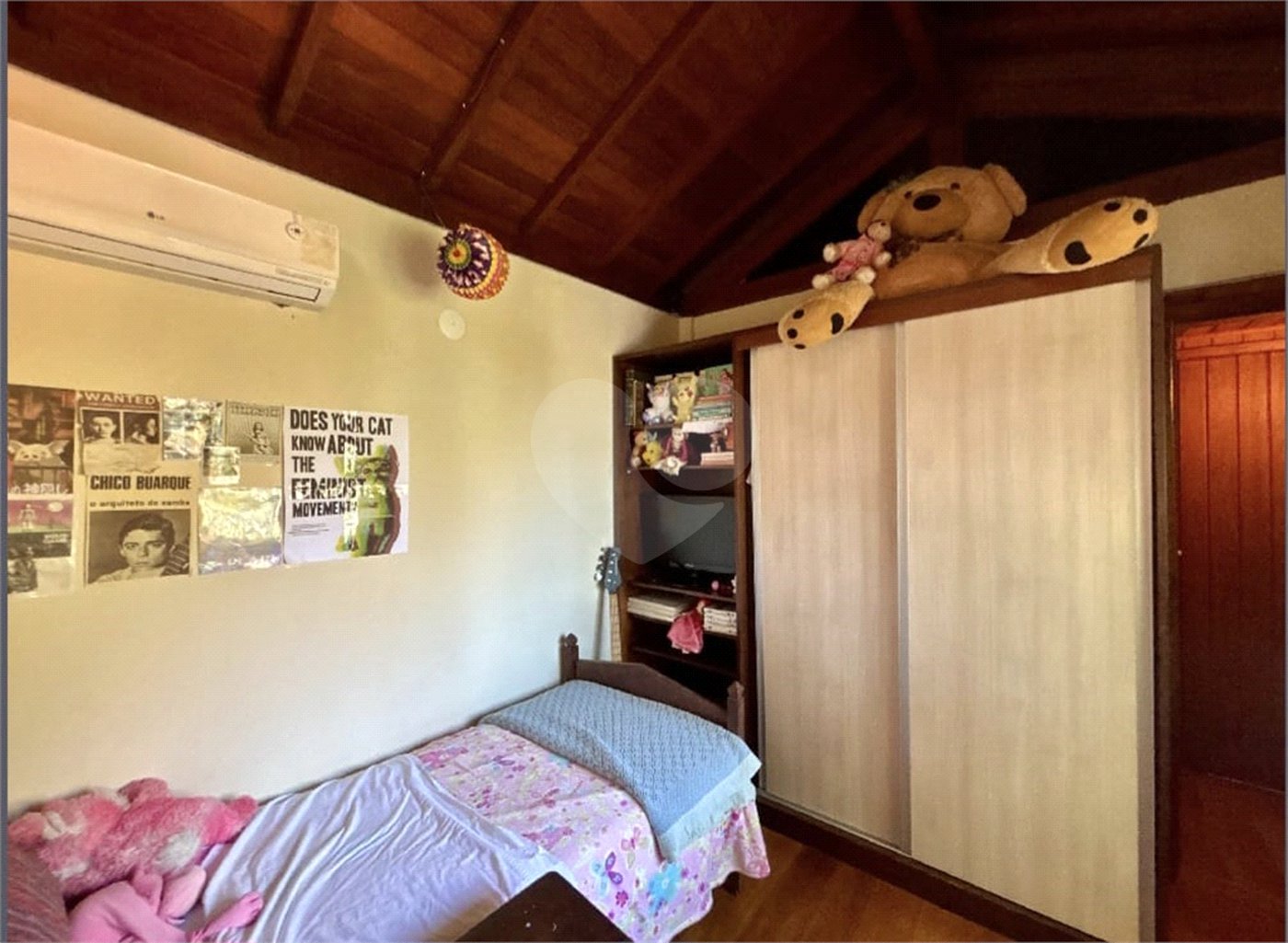 Casa à venda com 4 quartos, sendo 1 suíte, em Lagoa, Rio de Janeiro, RJ
