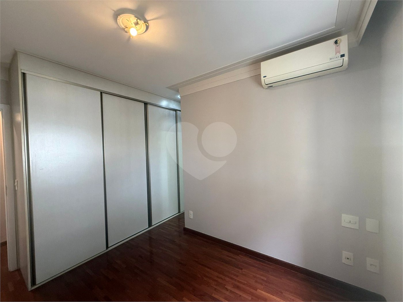 Apartamento à venda com 3 quartos, sendo 2 suítes, em Vila Irmãos Arnoni, São Paulo, SP